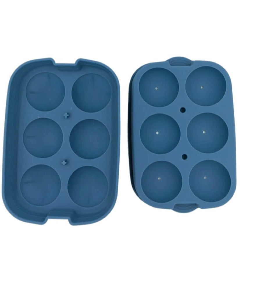 Ice hockey mold ice tray